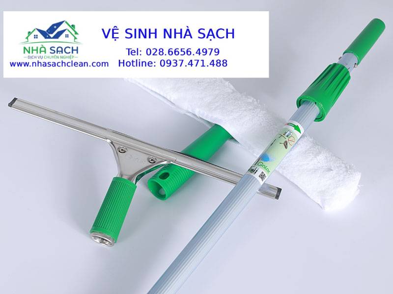 Bộ dụng cụ vệ sinh kính truyền thống