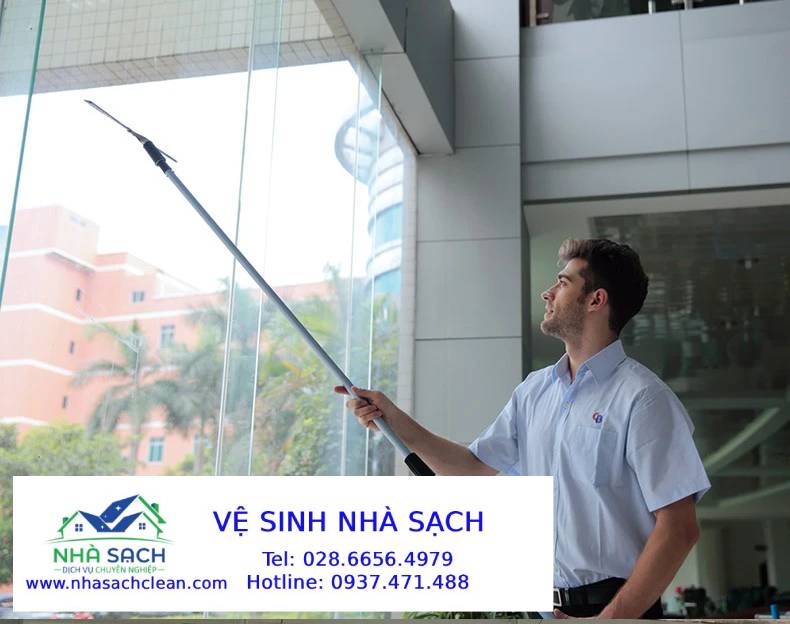 Bộ dụng cụ vệ sinh kính truyền thống