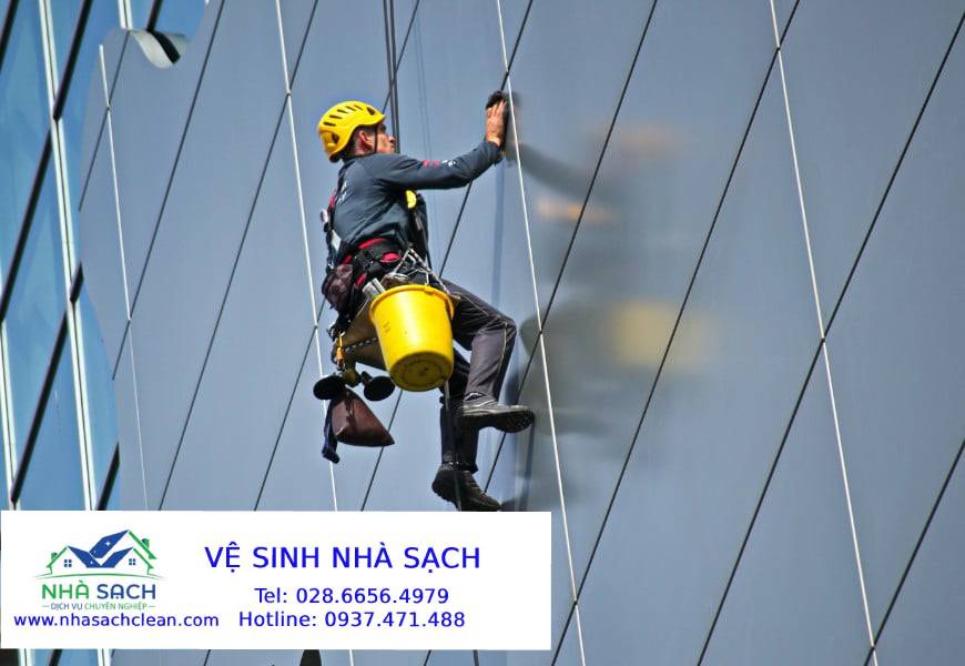 Dịch vụ lau kính