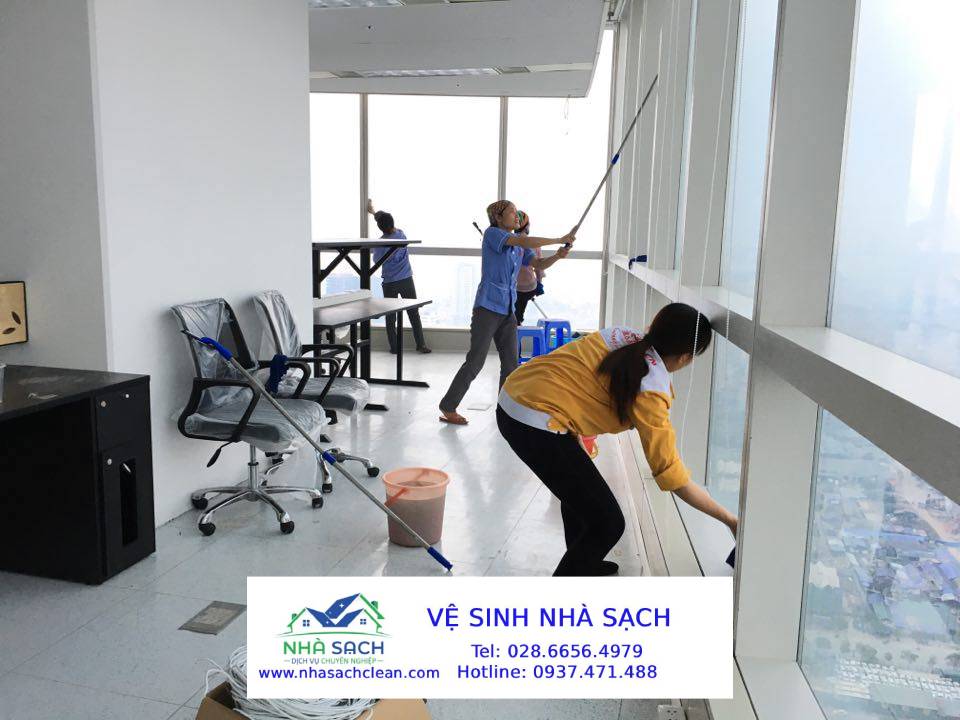 Đội vệ sinh cho trung tâm thương mại số lượng lớn