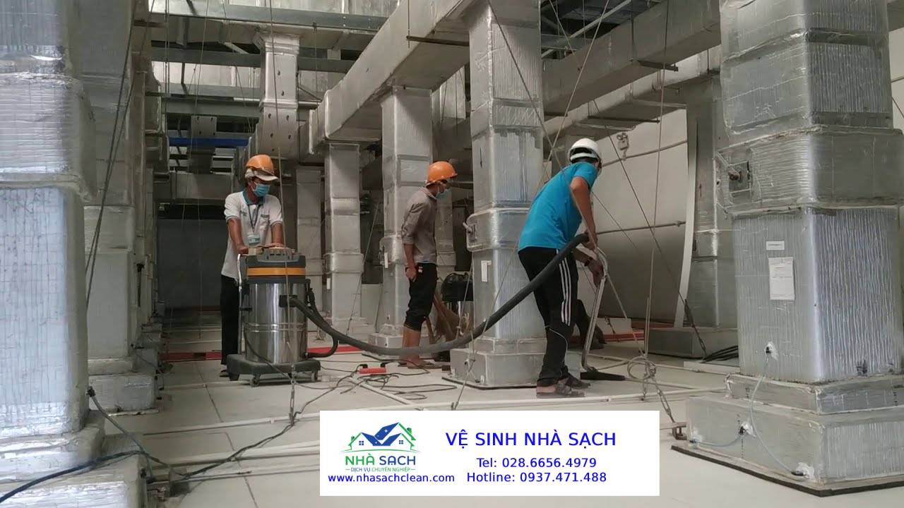 Dịch Vụ Vệ Sinh Cho Xưởng Cơ Khí: Xử Lý Sạch Dầu Mỡ & Bụi Kim Loại