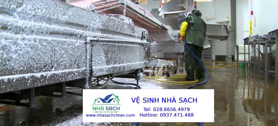 Giải Pháp Làm Sạch Dầu Mỡ Công Nghiệp Cứng Đầu Trong Nhà Xưởng