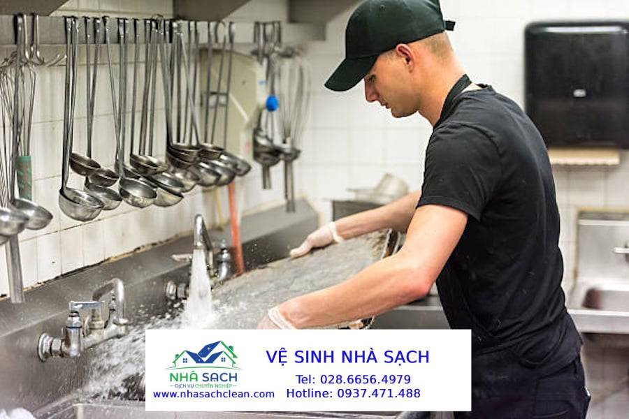 Quy Tắc Giữ Gìn An Toàn Vệ Sinh Thực Phẩm Cho Bếp Nhà Hàng, Bếp Công Nghiệp