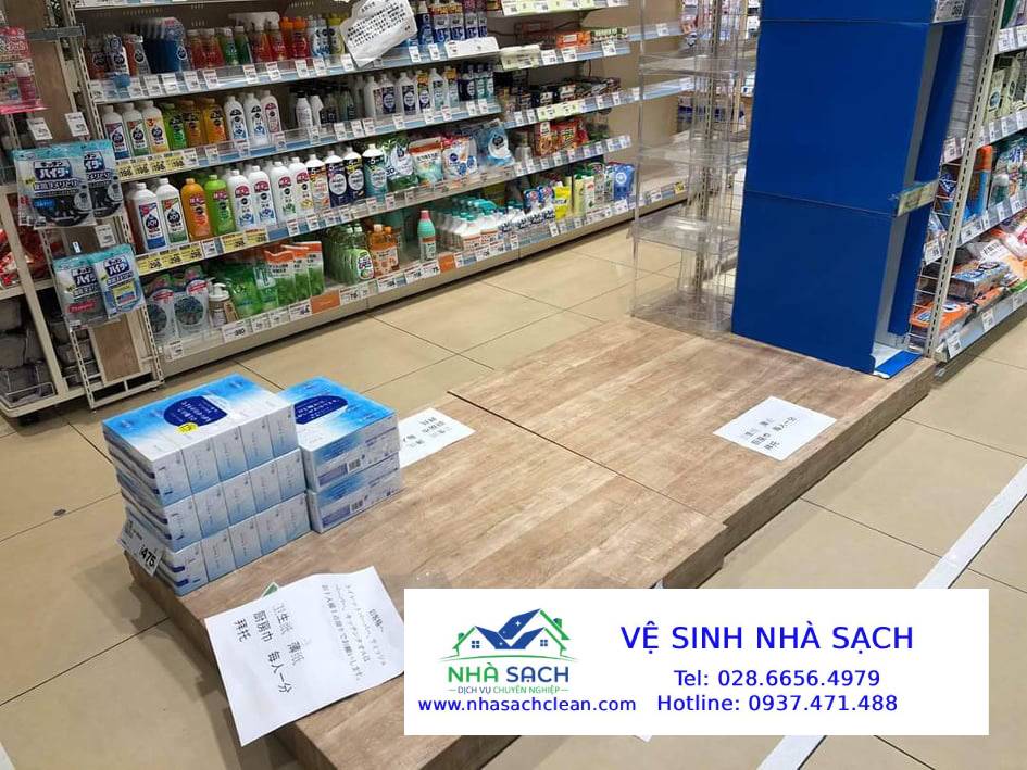 Dịch vụ vệ sinh siêu thị giá hợp lý