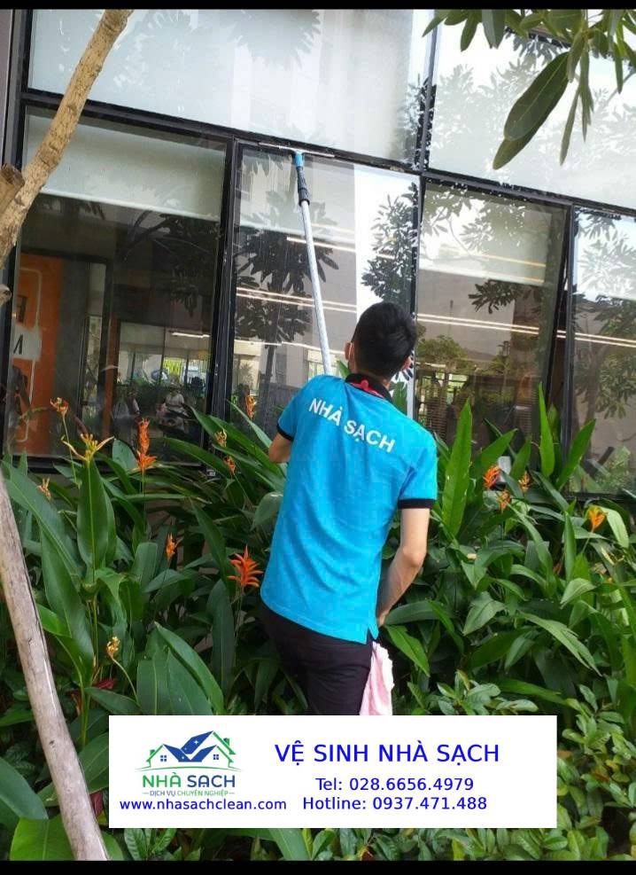 Dịch vụ vệ sinh chuyên nghiệp giá bao nhiêu?