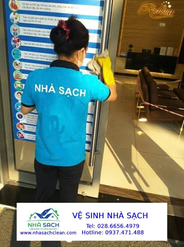 Vệ sinh công nghiệp trọn gói bao gồm những gì?