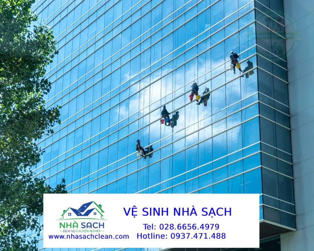 Vệ Sinh Cao Áp Mặt Ngoài Công Trình: Tân Trang Diện Mạo Tòa Nhà